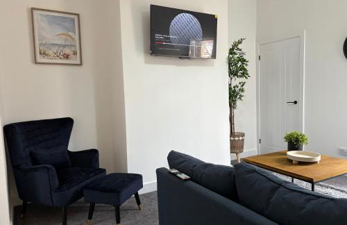 ResiLets - NEW 3 Bed Apt, Sleeps 5, Town Centre, Ideal for contractors, holidaymakers, Professional Short Stay - Foto 1