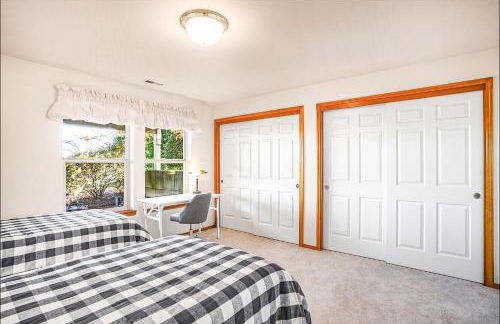 Spacious 3BR3BA with Spectacular Water Views - Foto 32