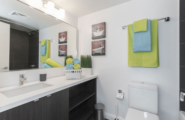 QuickStay - Yorkville's Finest (Yonge & Bloor) - Photo 12