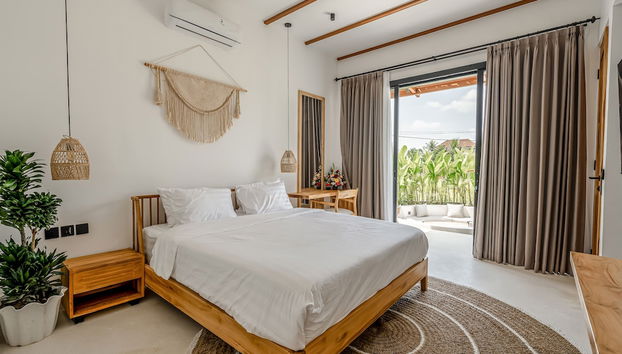 Berapi Villa by EVDEkimi – Spacious 3BR Villa with Pool & Kitchen close to Ubud Attractions - Foto 2, Habitación