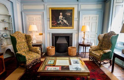 Great House - A Grand Georgian Retreat with Heated Outdoor Pool - Photo 42