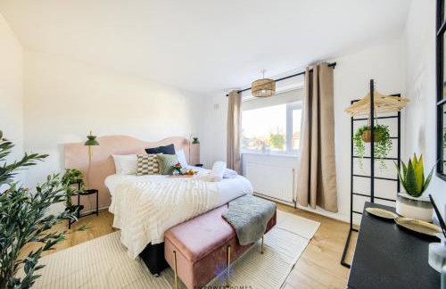 Coventry Spacious Luxury 3 Bed House, Private Parking, Sleeps 8, by EMPOWER HOMES - Foto 2