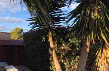 De la Clape à la mer mon petit pavillon labellisé - f2- piscine commune - wifi gratuit- parking privé - arrivee autonome - 800 m plage - grande terrasse abritée vent - - Foto 13