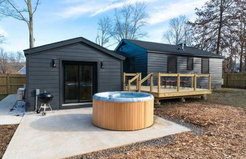 New Paltz Zen Wellness Cabin w/ Hot Tub - Foto 1