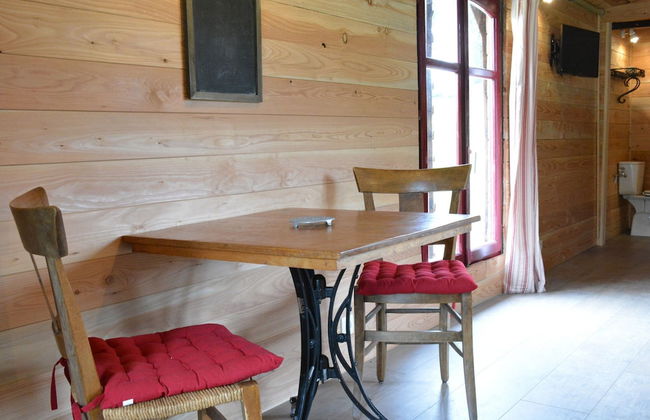 Cozy Mobile Home in Vresse-sur-semois With Terrace - Foto 13