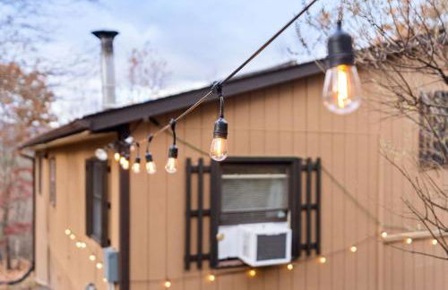 River Access Cabin with Hot Tub, Fire Pit, & WiFi! - Foto 40