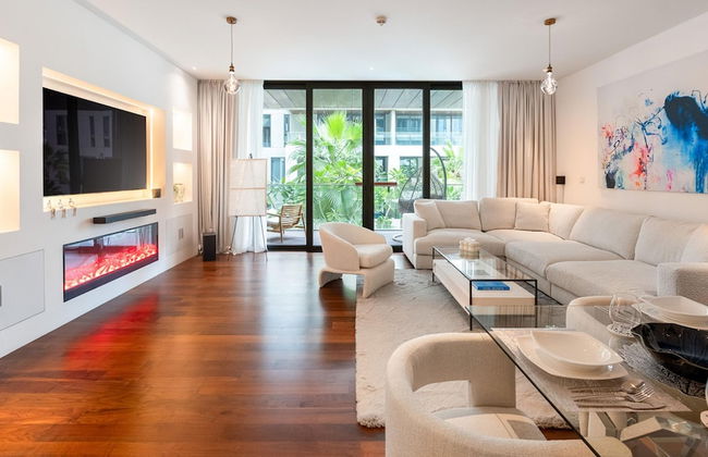 Trendy City Walk Living w Pool View Balcony - Photo 9