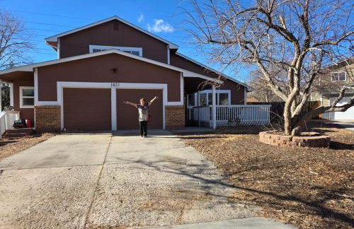 Views of Pikes Peak - Sleeps up to 10 - Foto 8