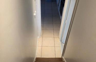 Private Basement Flat - Photo 13