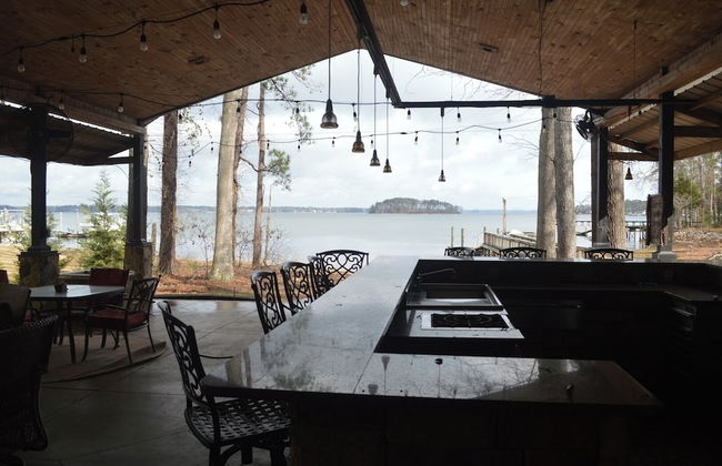 5 BR House Lake Retreat w/ Hot Tub, Sleeps 12 - Foto 40