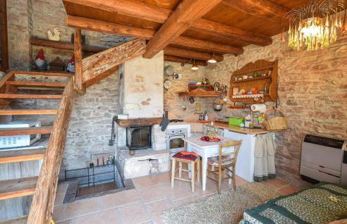 Amazing Home In Lamon With Wifi - Foto 3