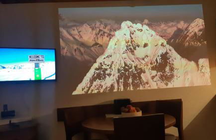 Superb view+Swim Pool+Smart TV+Netflix+Projector - Foto 8