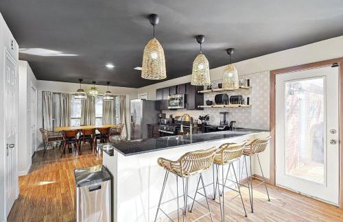 Luxury 5BR Getaway w Pool Hot Tub & Cinema - Foto 16