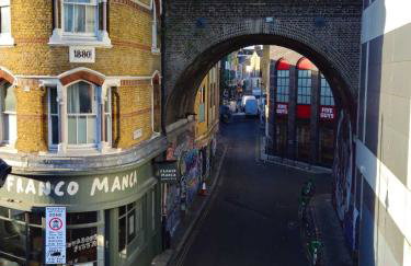 A Peaceful & Stylish Retreat in Vibrant London - Foto 1