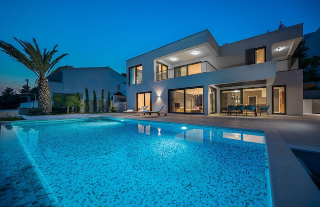 Ultraluxury Villa Elyzeum - Foto 1