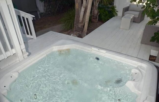 Charming 2br/2ba Cottage - Close to the Beach - Foto 33