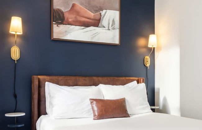 Sosuite Bay Window 1BR Apt w W/d, Desk - Photo 5