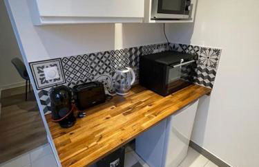 Le Sunny-hyper centre -proche gare - Paisible -WIFI HD -NETFLIX-Idéal couple business et famille - Foto 11