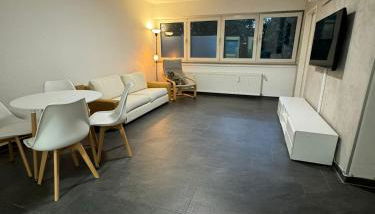 Modern & Zentral in Lev, schnell in Köln DDorf, schnelles WIFI, Netflix - Foto 2