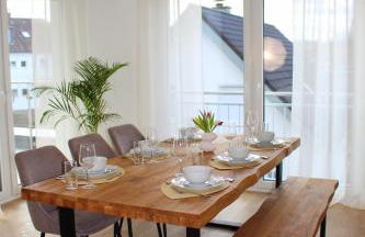 Großes Apartment mit Küche, Dusche, Badewanne, Balkon, Parkplatz vor dem Haus, ruhig gelegen, ADA4 - Foto 21