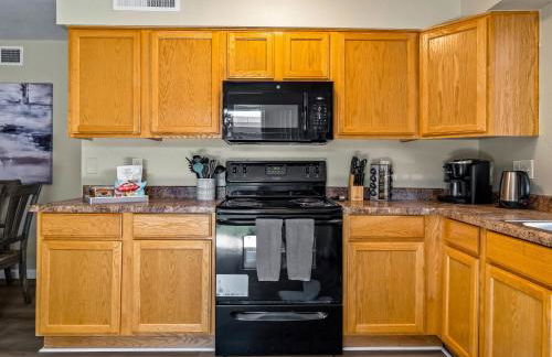 Willows Rest Retreat – Pool | Pool Table | Firepit - Photo 24