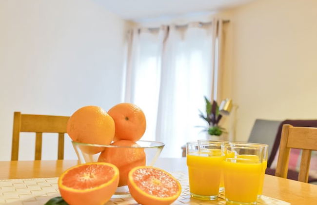 Broc House Suites - Photo 16