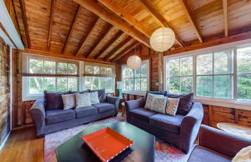 Beachroad Hideout - Photo 2