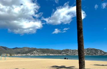 Studio vue mer à Roses - Foto 2