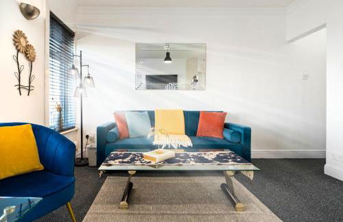 Sunny Seaside Paradise - Sleeps 5 - Photo 48