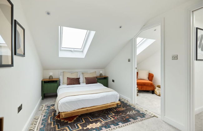 The Shepherd s Bush Wonder - Trendy 4bdr Home With Garden Terrace - Photo 7