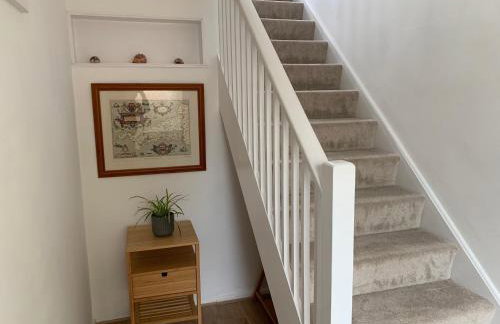 2 Bed-Sleeps 4-Parking-Pets-10 min walk to Beach - Foto 22