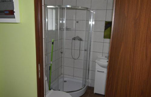 Mały Biały Domek Jeżyczki - Foto 31