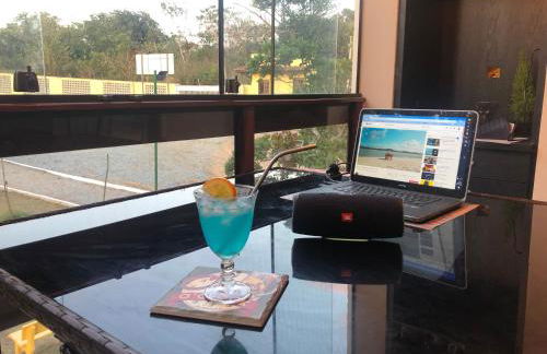 Flat no Condomínio Paraíso Serra Negra - A 200m da Bodega de Véio - Foto 3