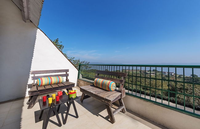 Evergreen Cascade by cosmicstays - Photo 7