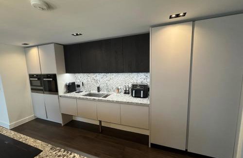 Luxury Villa - Hot Tub - Exclusive Offers - Amar Luxury Stays - Photo 55