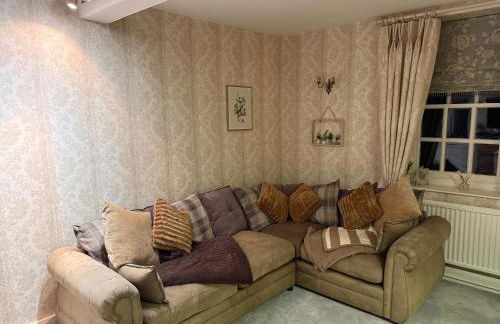 West Cottage, Free Breakfast supplied with free range eggs With log burner - Foto 6