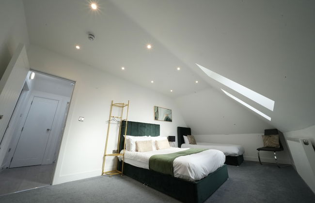 Heathrow Charge and Go - Photo 5