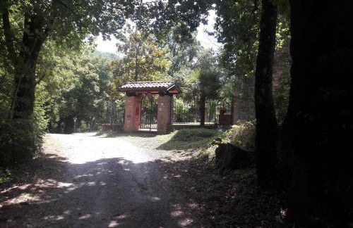 A fine 2 bedroom stone house in Emila - Photo 3