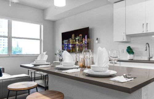 Sunny 1BR Unit With Free Parking Prime Location - Foto 5