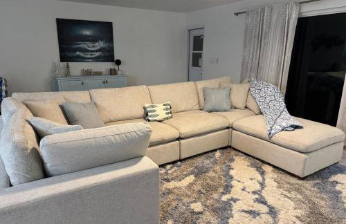 Charming Condo with Pool and Spectacular View - Photo 16