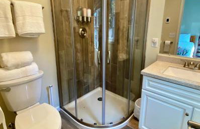 Lakefront Oak Cottage Hot Tub & Fire Pit - Foto 16