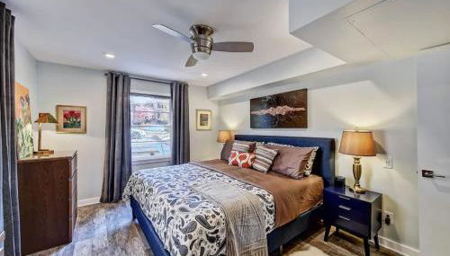 Comfortable and stylish condo near Myers Park - Foto 2