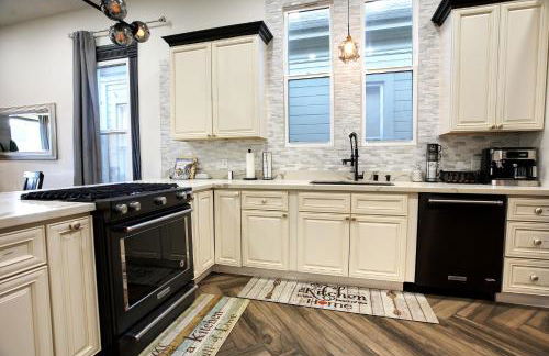 The Black and White House - Foto 20