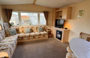 3 Bed Caravan - Sleeps 8 - Pet Friendly, Parking - Foto 19