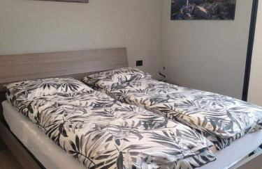 Apartment Sweet Retreat - Photo 9