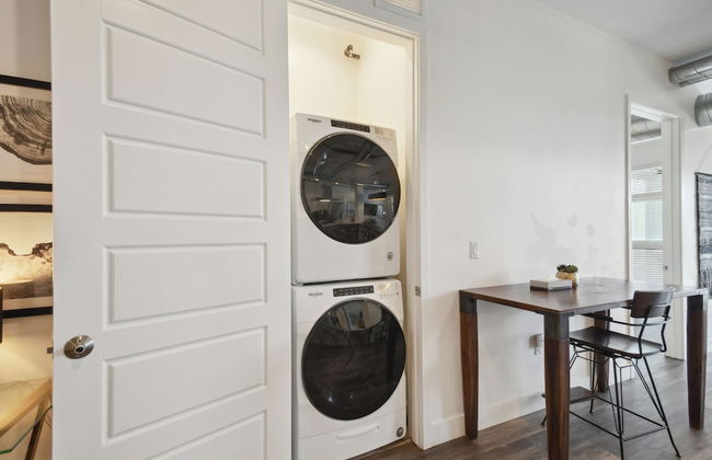 Cowboy Muse | RiNo Art Lofts - Foto 26