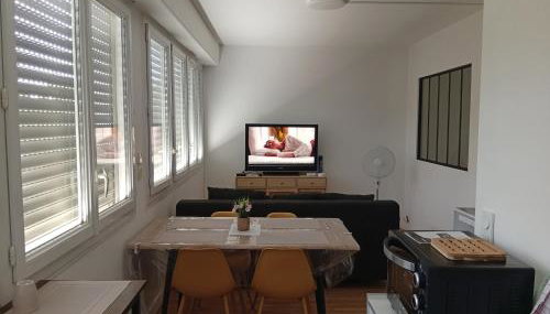 Mistral gagnant ! T1 calme avec vue, parking, télétravail, Wi-Fi, proche CV et gare - Foto 4