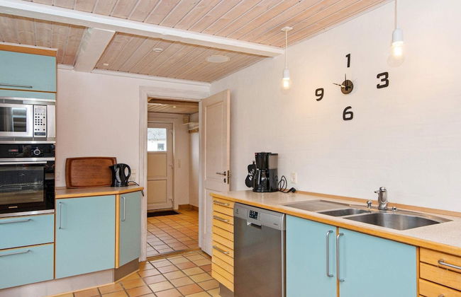 8 Person Holiday Home in Henne - Foto 6