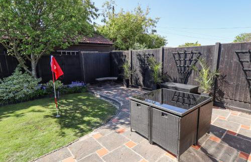 19 The Court - Photo 4