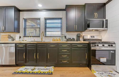 Spring Retreat Sauna, Hot Tub & Rooftop Firepit - Foto 76